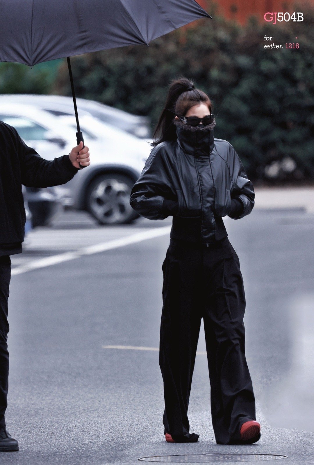 虞书欣allblack高马尾造型亮相，酷姐风范引期待