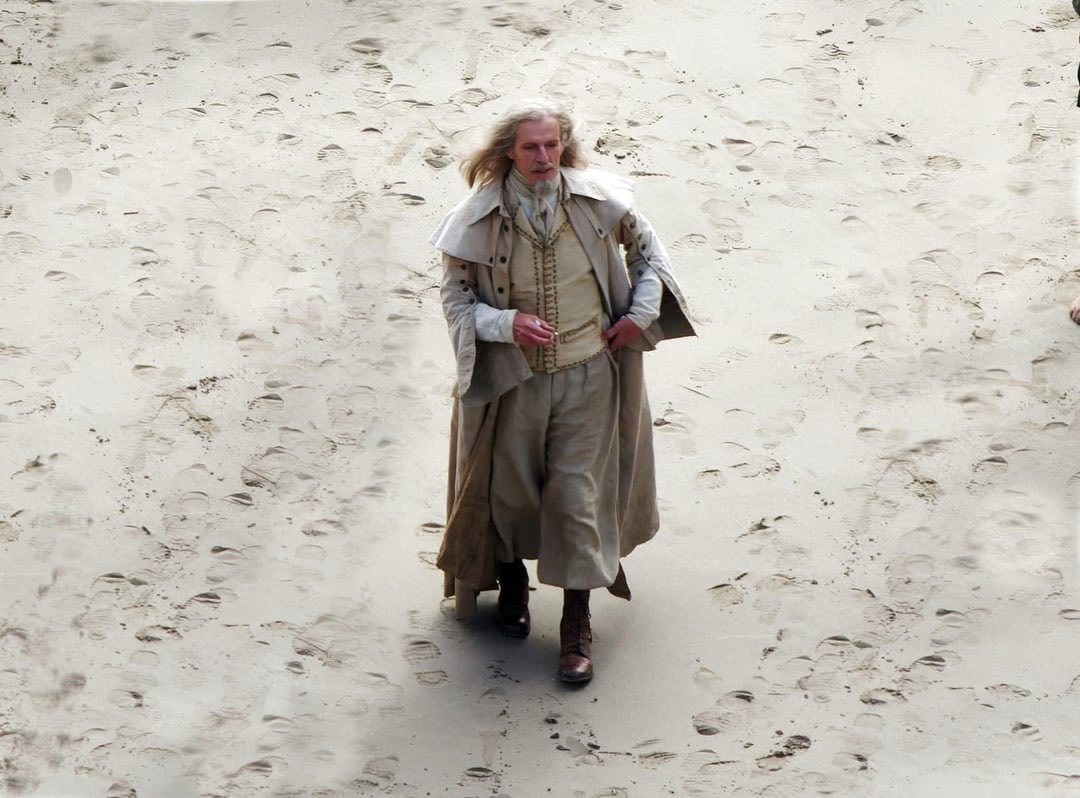 《哈利·波特》剧集曝邓布利多与勒梅海滩相聚