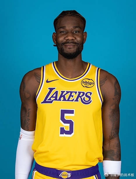 明日湖人战太阳艾顿复出，里夫斯出战成疑东契奇缺席