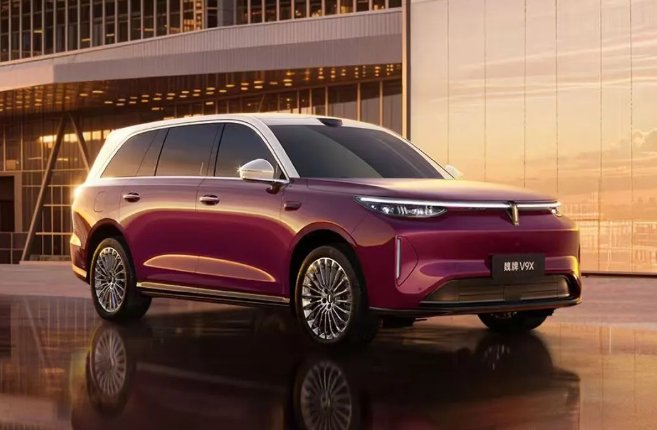 长城魏牌V9X六座SUV内饰公布，配备冰箱彩电大沙发