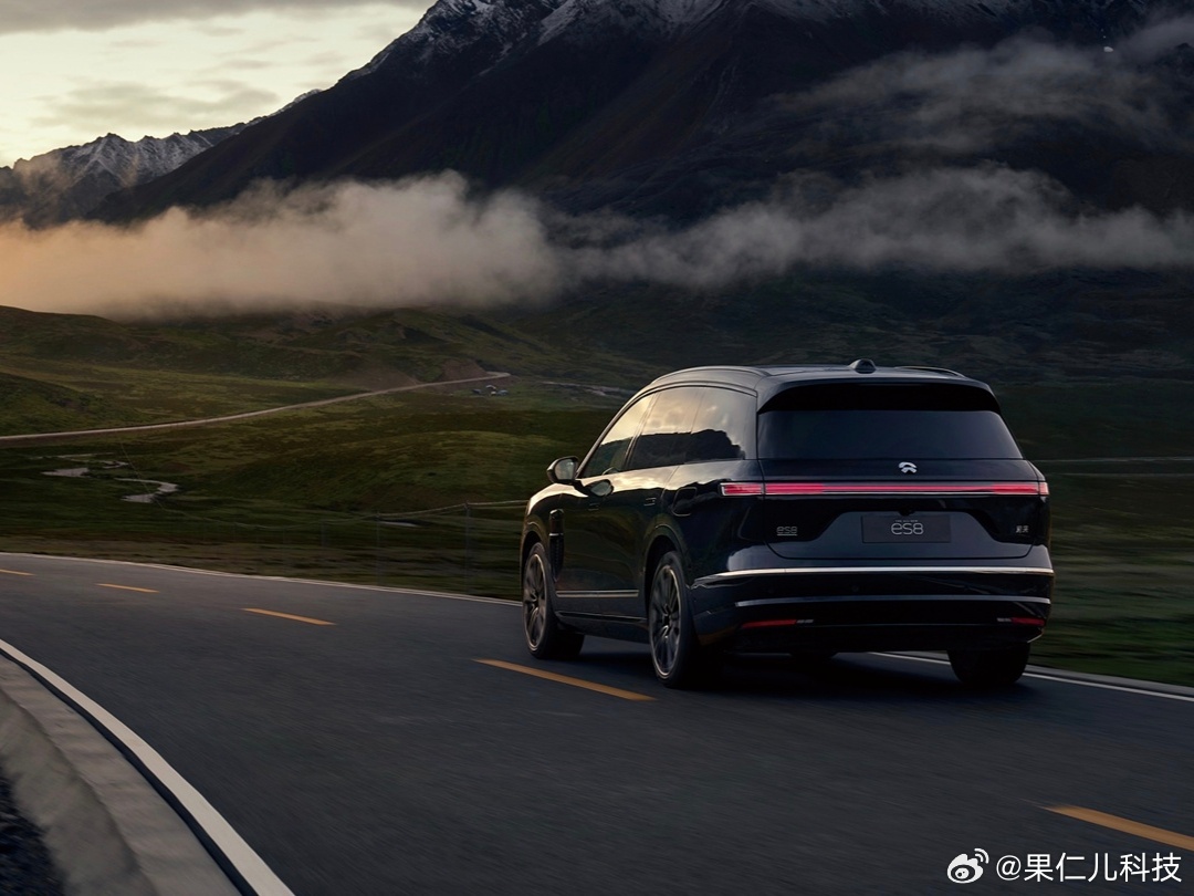 蔚来ES8试驾15万人次，李斌称锁单超预期