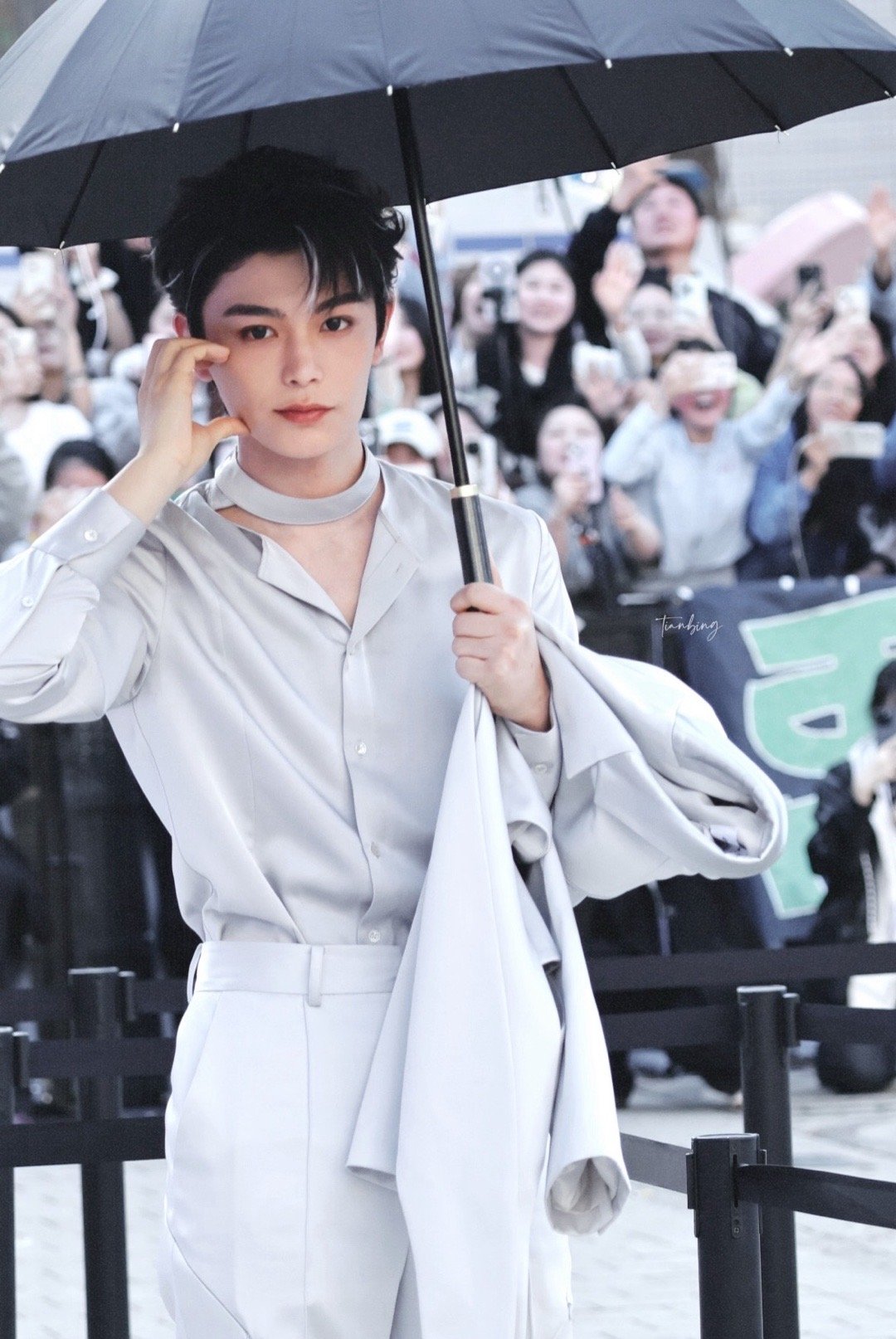 明星挑染造型大赏，丁禹兮沈月黄子弘凡等出镜