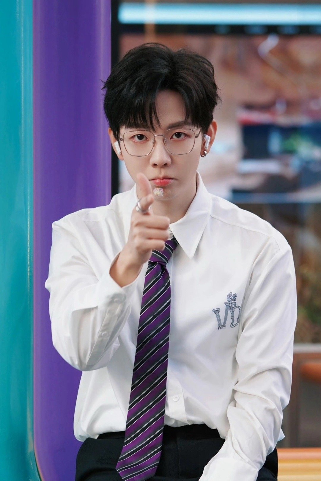 胡夏张婧仪等15位明星嘟嘴萌图合集