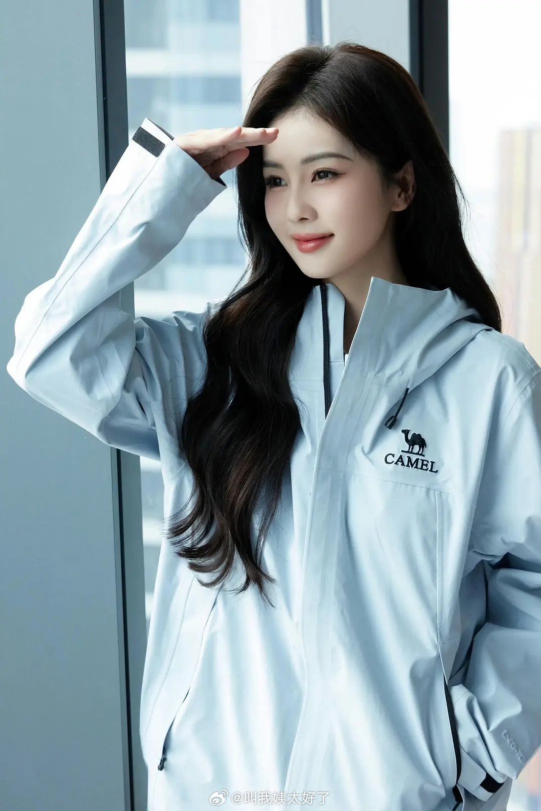 赵露思白鹿等8位女星运动风造型对比