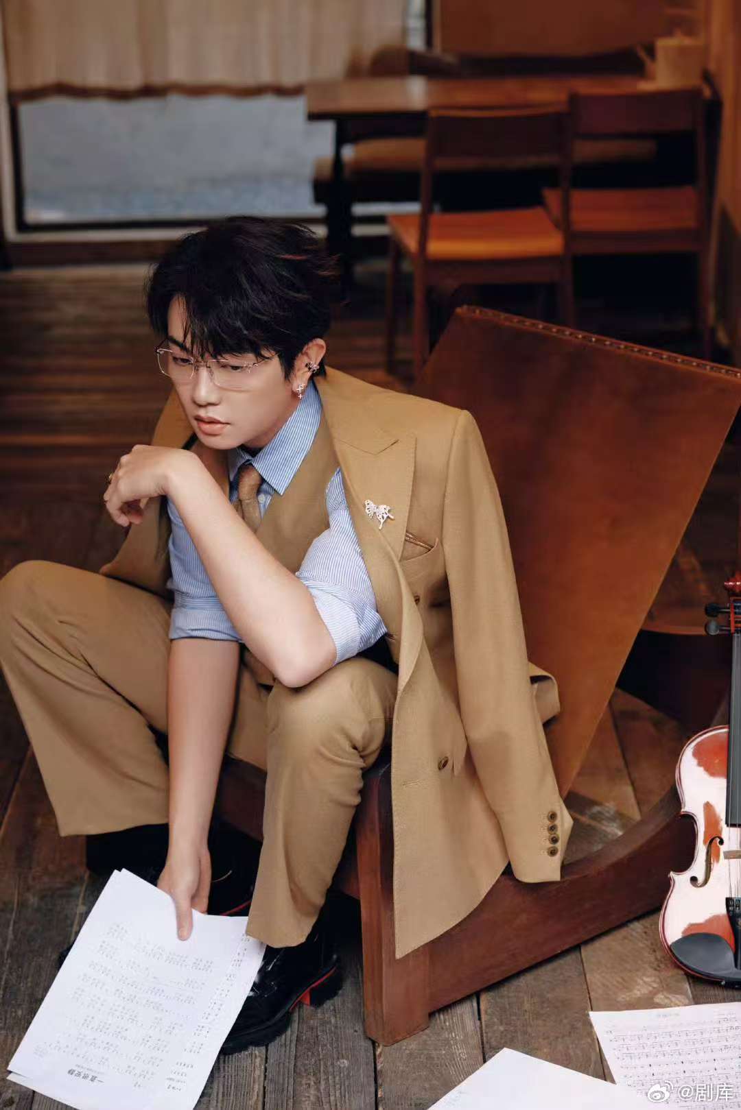 颜人中混响嗓演绎《一直很安静》，青春回忆杀