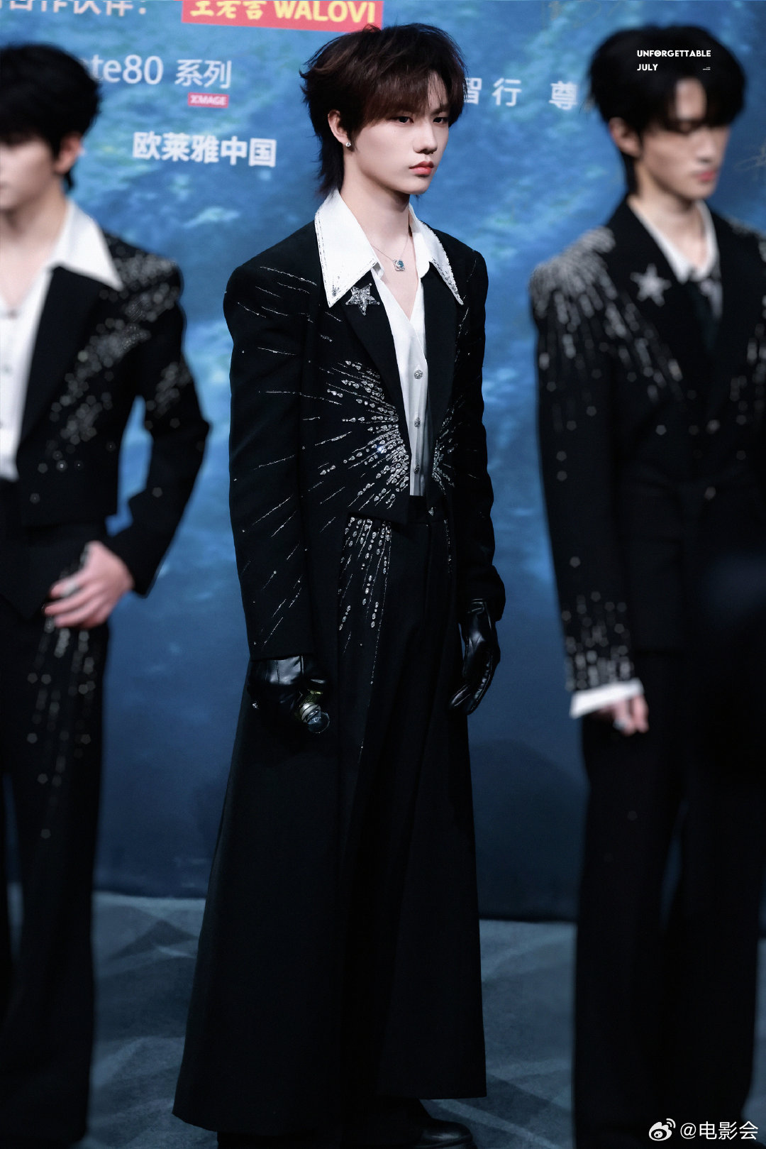 张子墨微博之夜坦言经历打击，TFing成员避谈荣耀之战