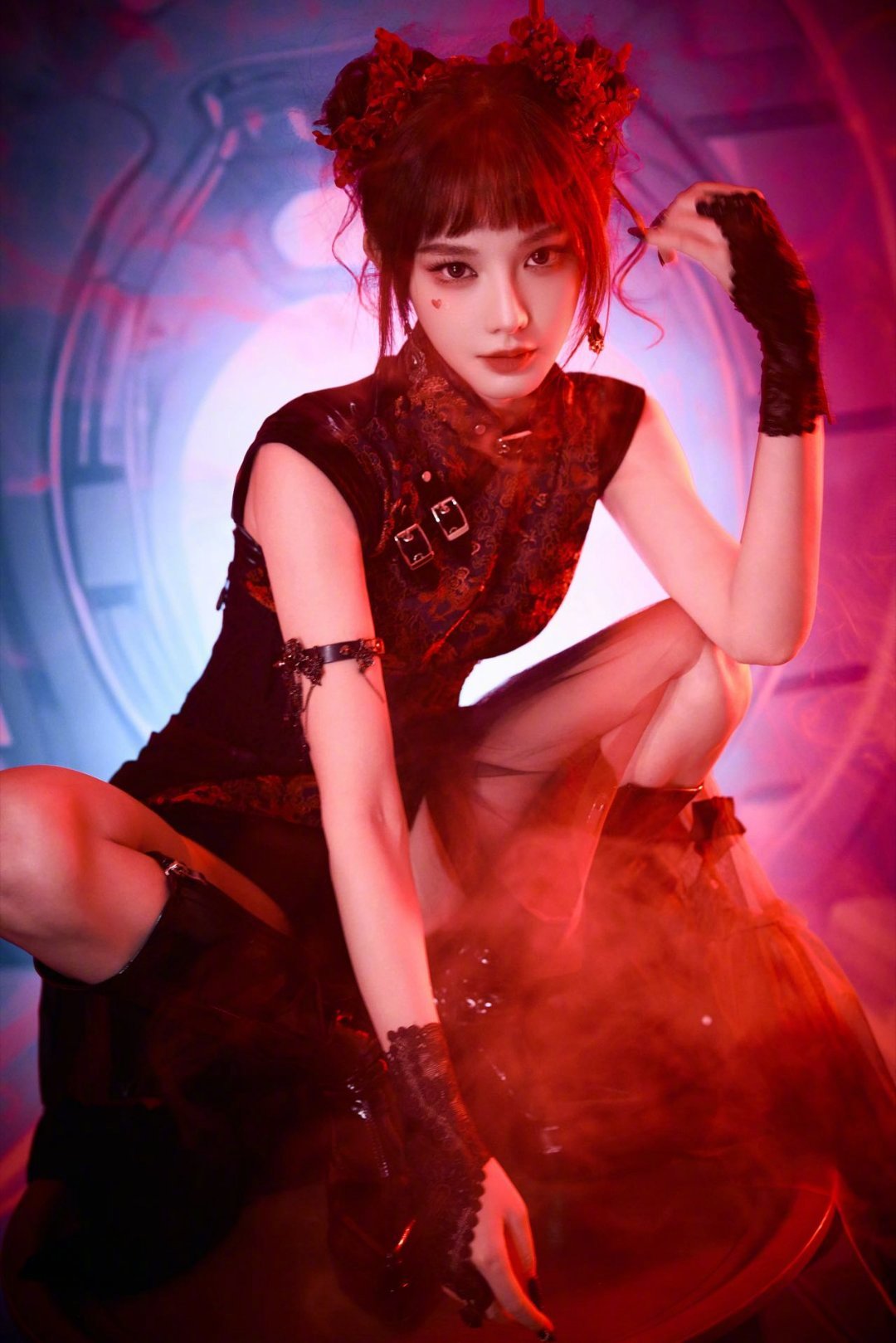 彭小苒cos春丽新中式旗袍造型亮相