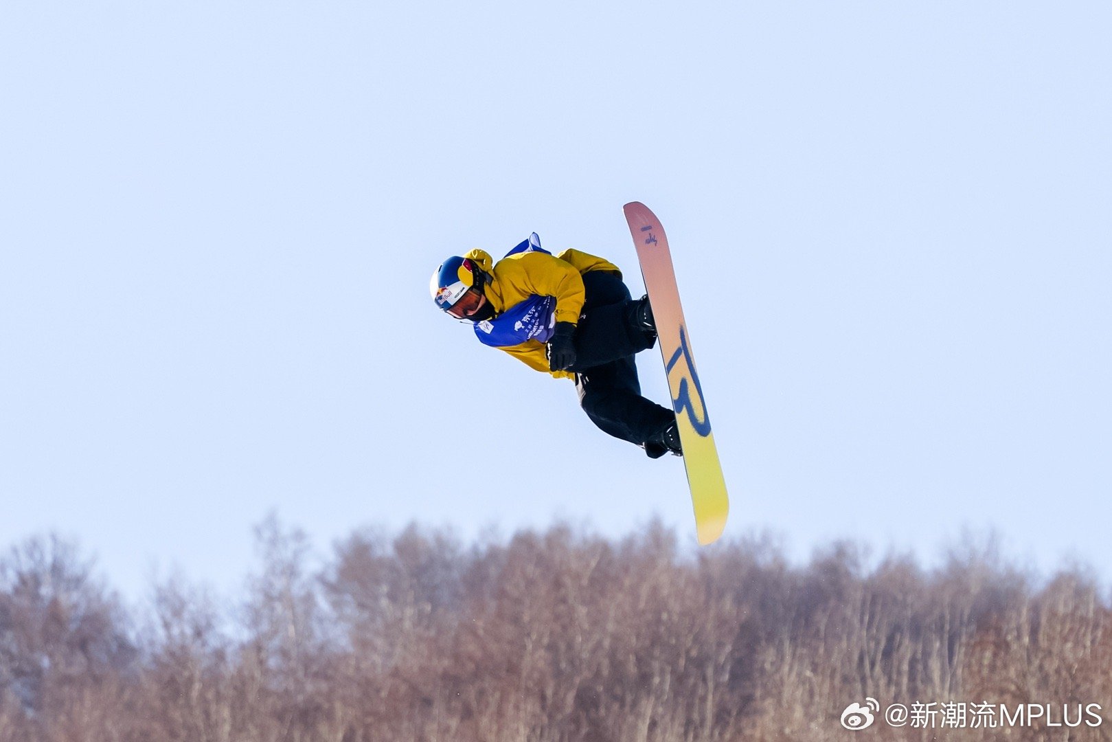 BURTON团队新赛季多点开花，苏翊鸣连夺FIS大跳台两站冠军