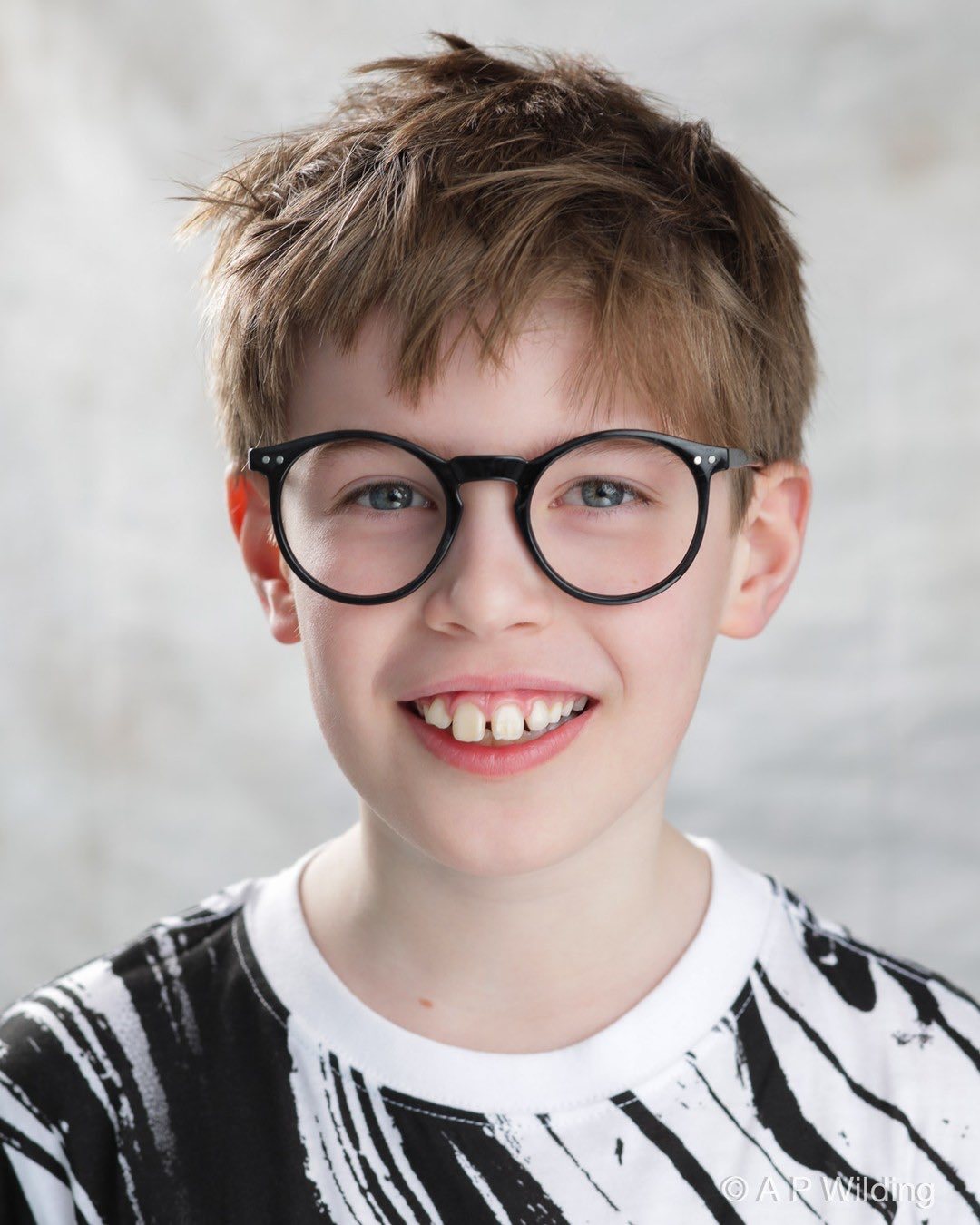 艾萨克·盖特将担任剧版哈利波特替身