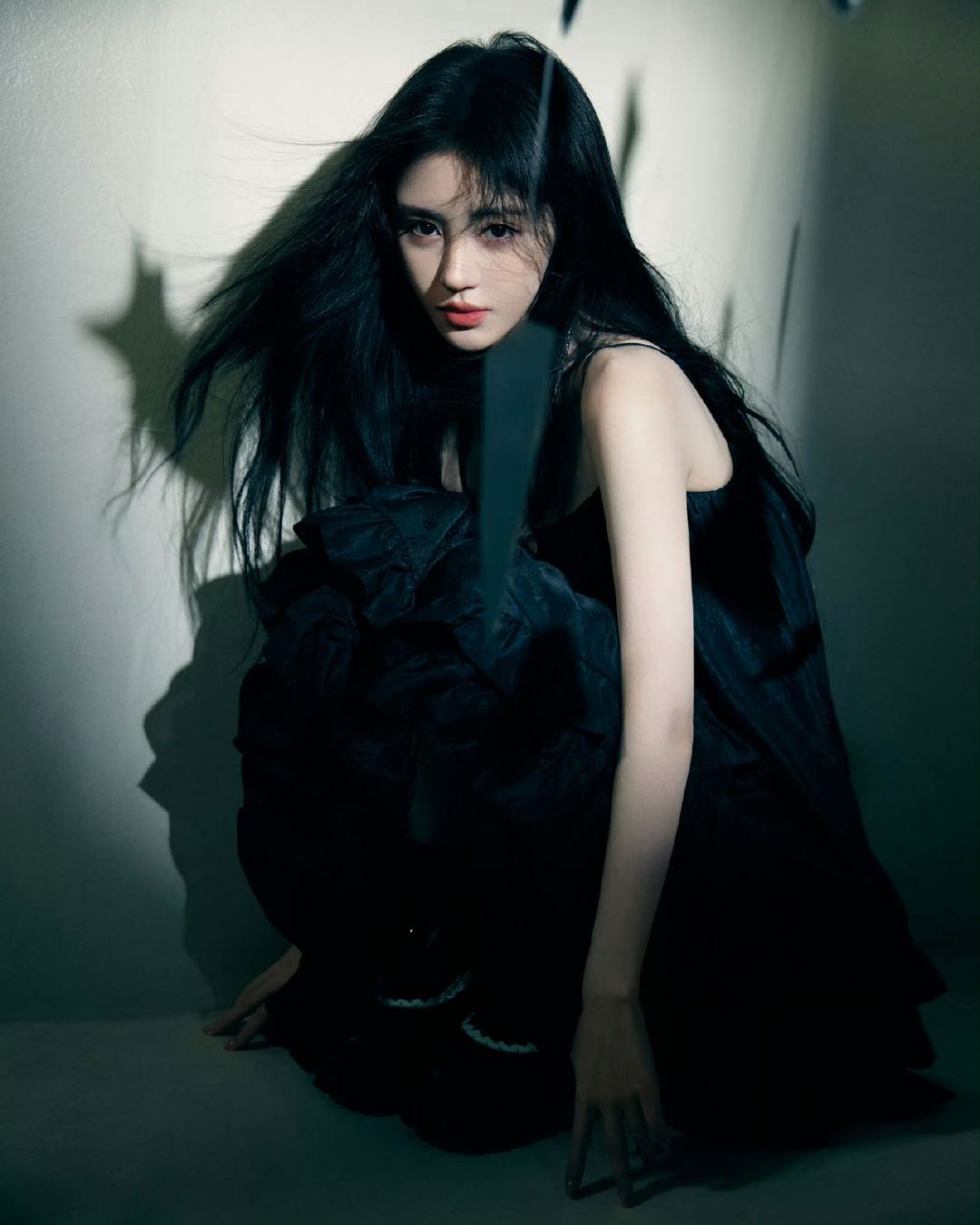 律师建议艺人签约前核查公司背景及口碑