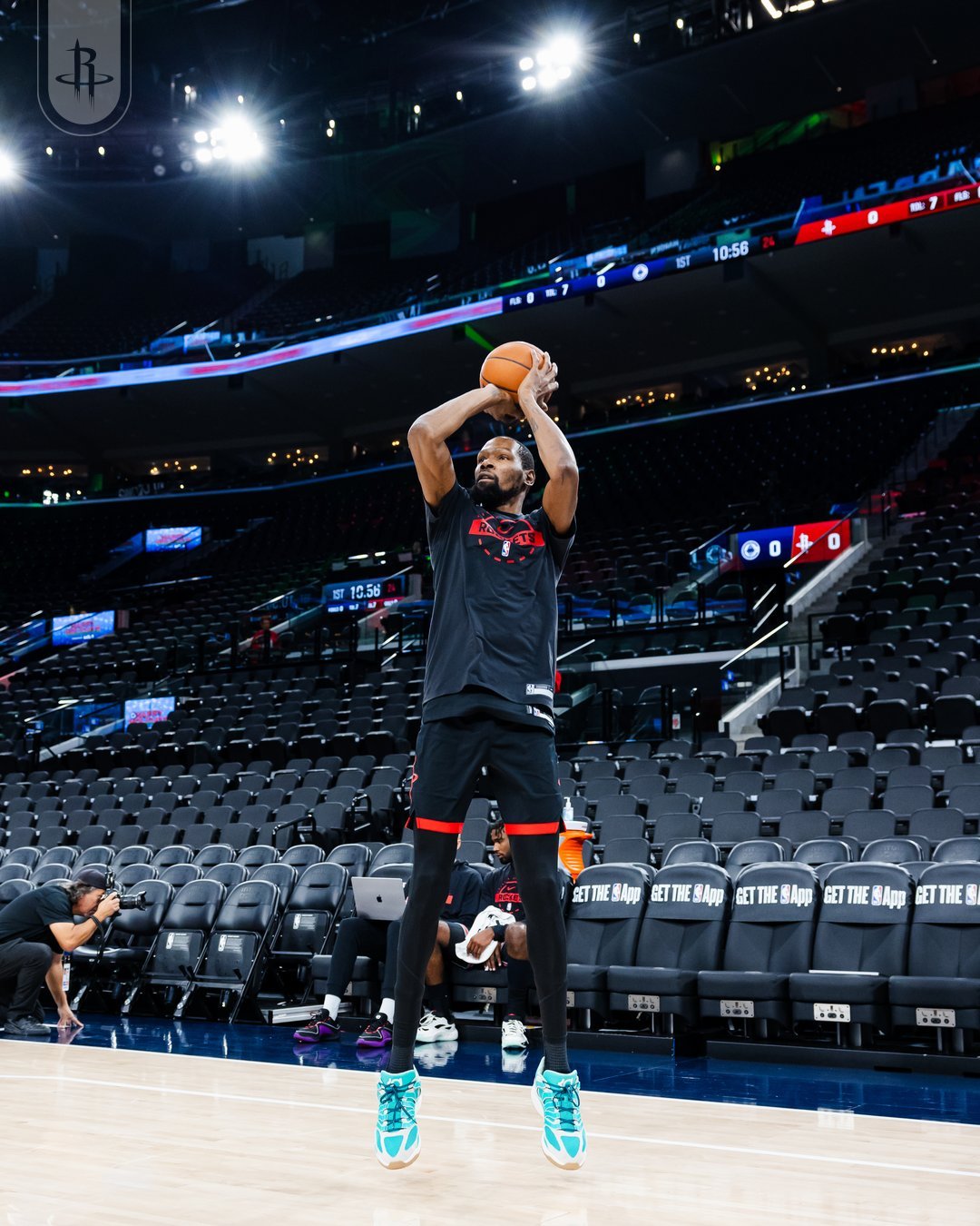 火箭vs快船首发公布，阿门、杜兰特领衔