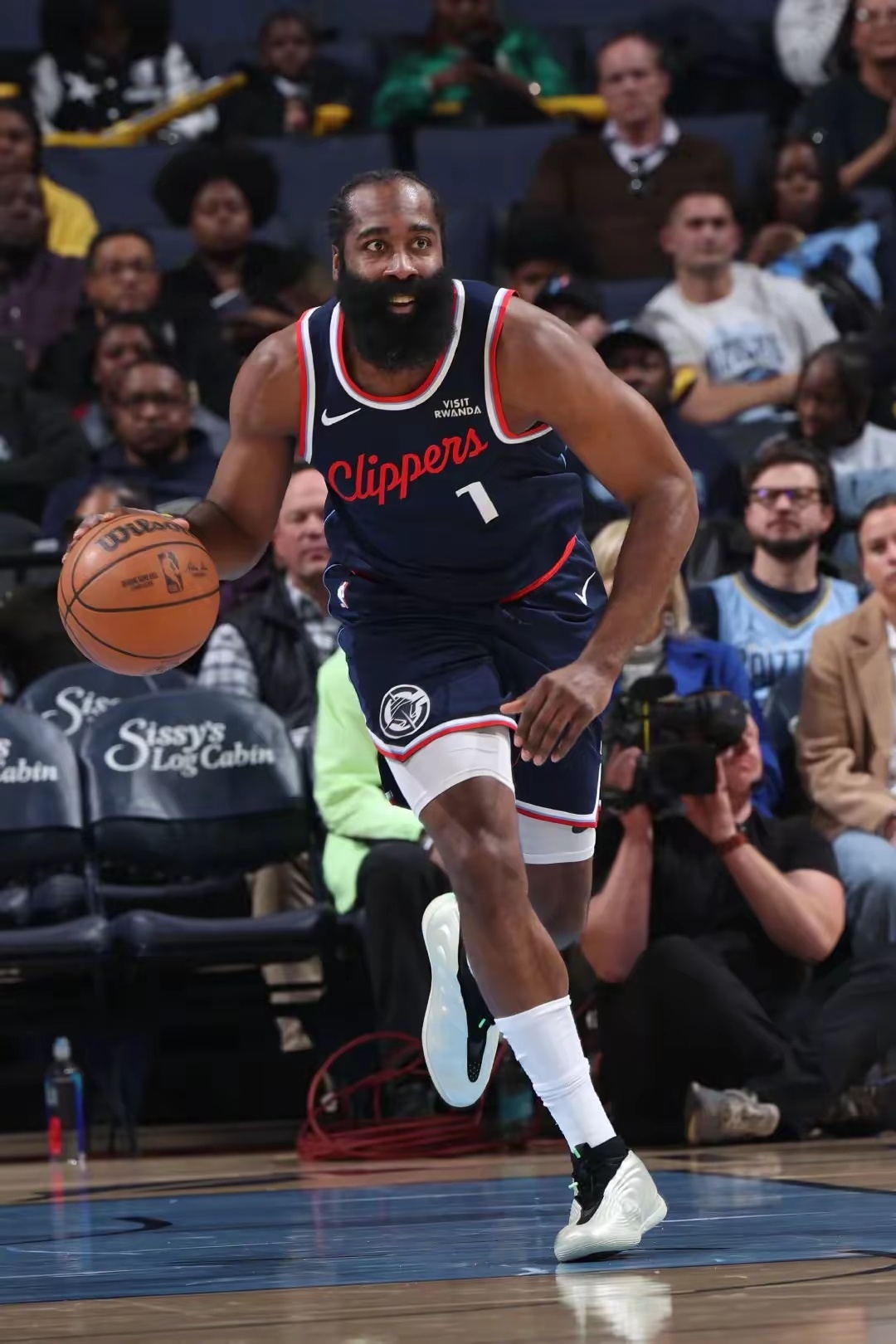 哈登距安东尼仅20分，快船负灰熊其正负值全场最低