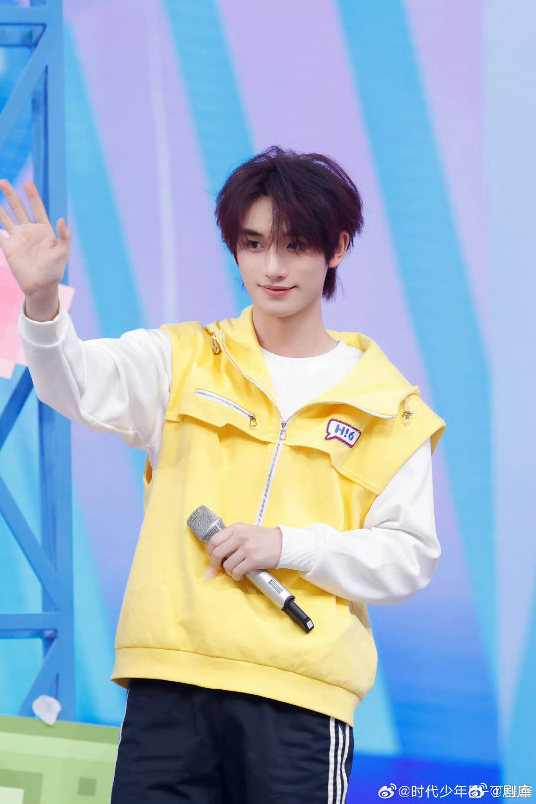 丁程鑫跳我是李飞舞台表现力满分