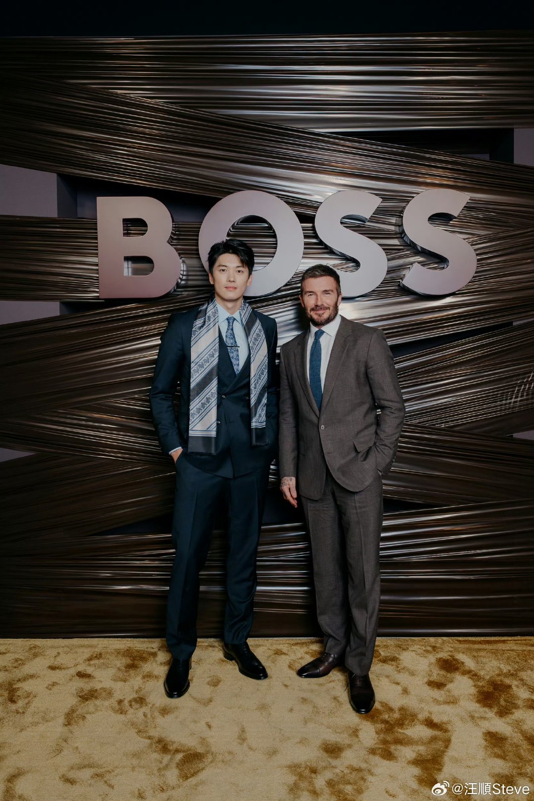 汪顺亮相米兰时装周晒奥运冠军风采