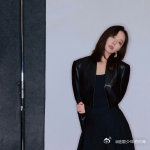 王珞丹白西装造型展现飒爽魅力