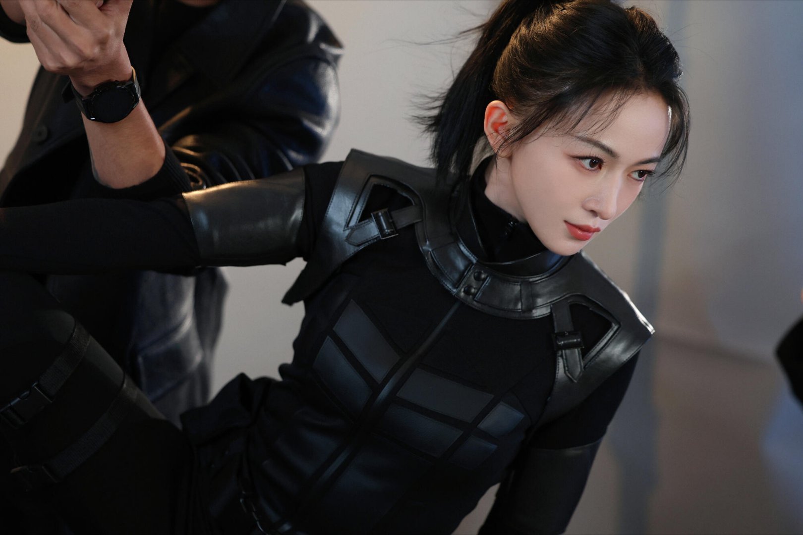 吴谨言回应看腹肌要求称那是另外的价钱