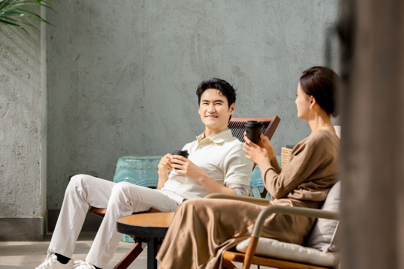 袁弘张歆艺露营短片曝光，N6座驾功能齐全幸福感满溢