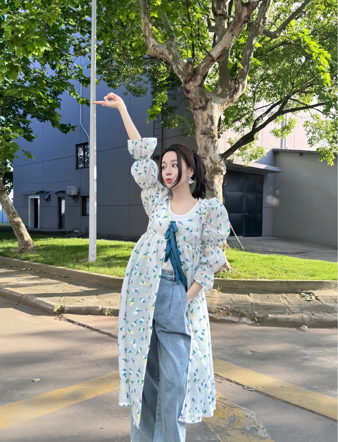 迪丽热巴等15位明星示范创意叠穿魔法