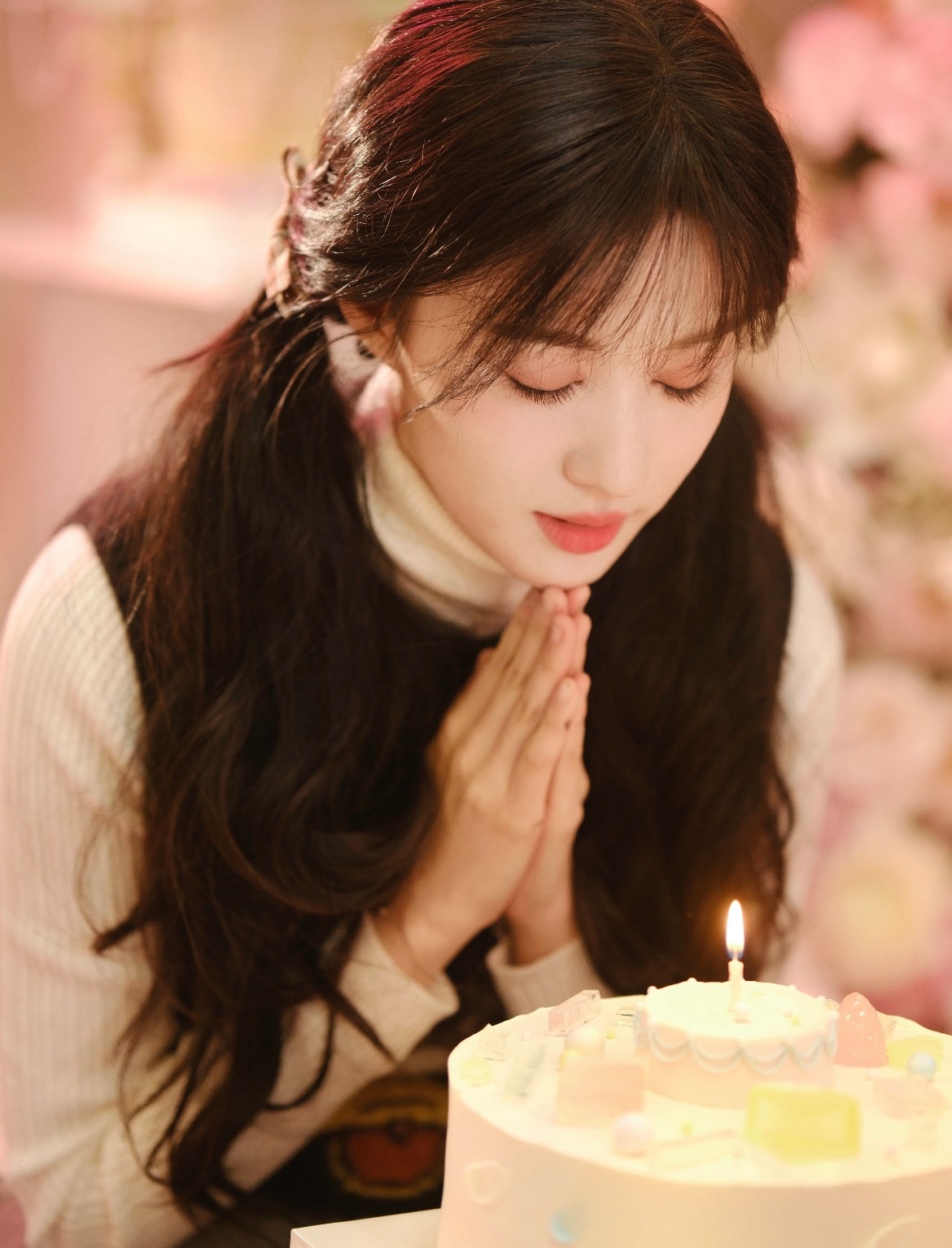 王楚然周翊然等16位明星生日照曝光