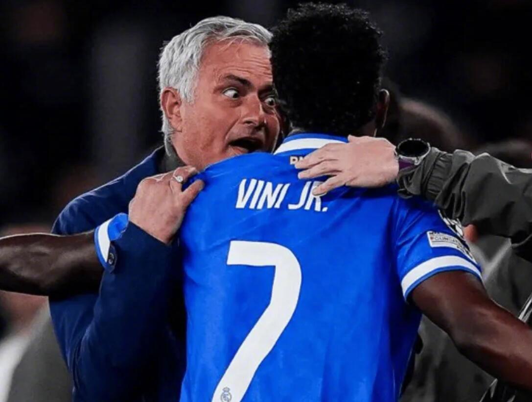 维尼修斯遭种族歧视穆帅言论引争议