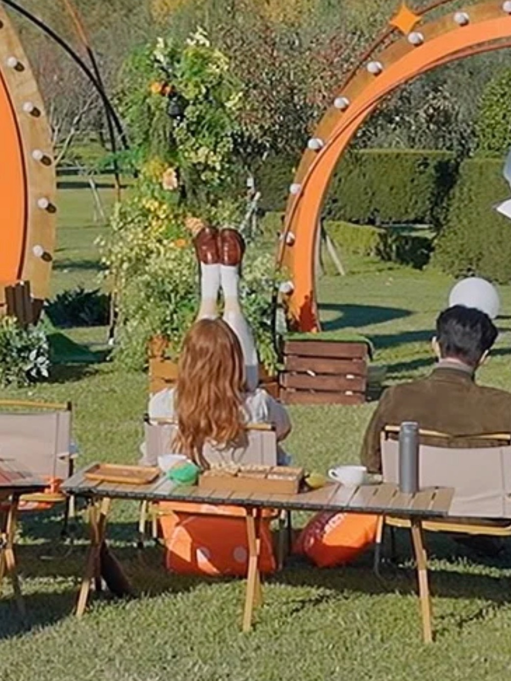 金晨被曝角落练功引热议