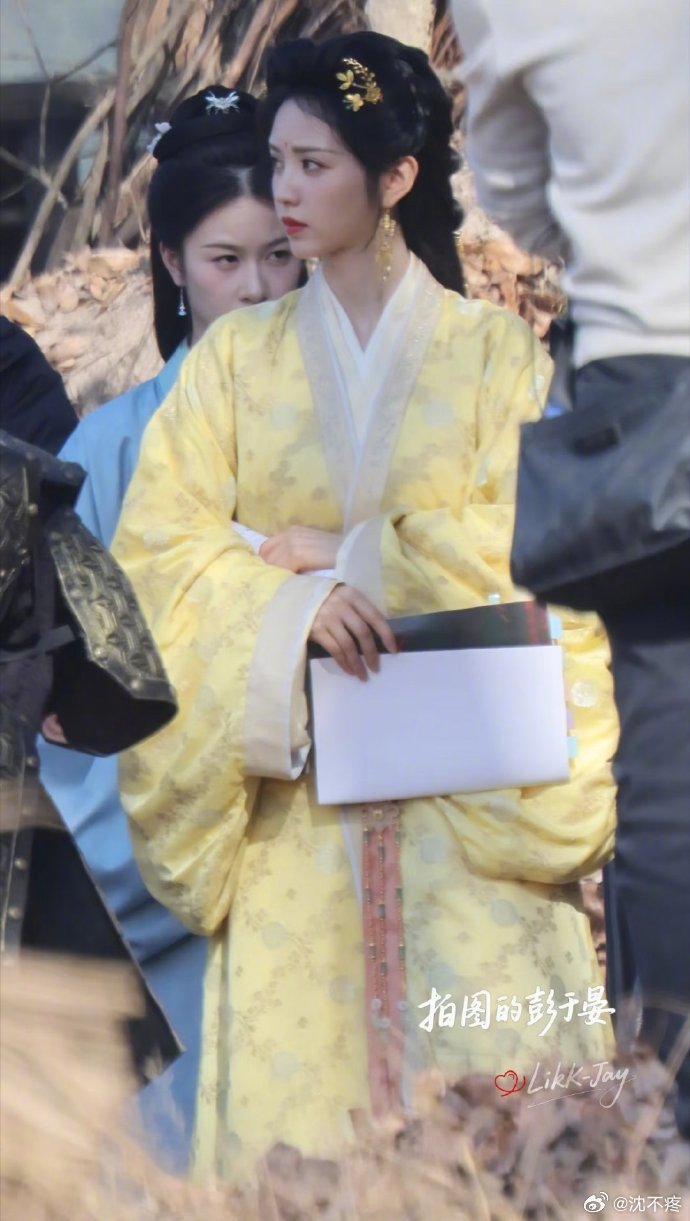 田曦薇《嫁金钗》路透照曝光，造型甜美可爱