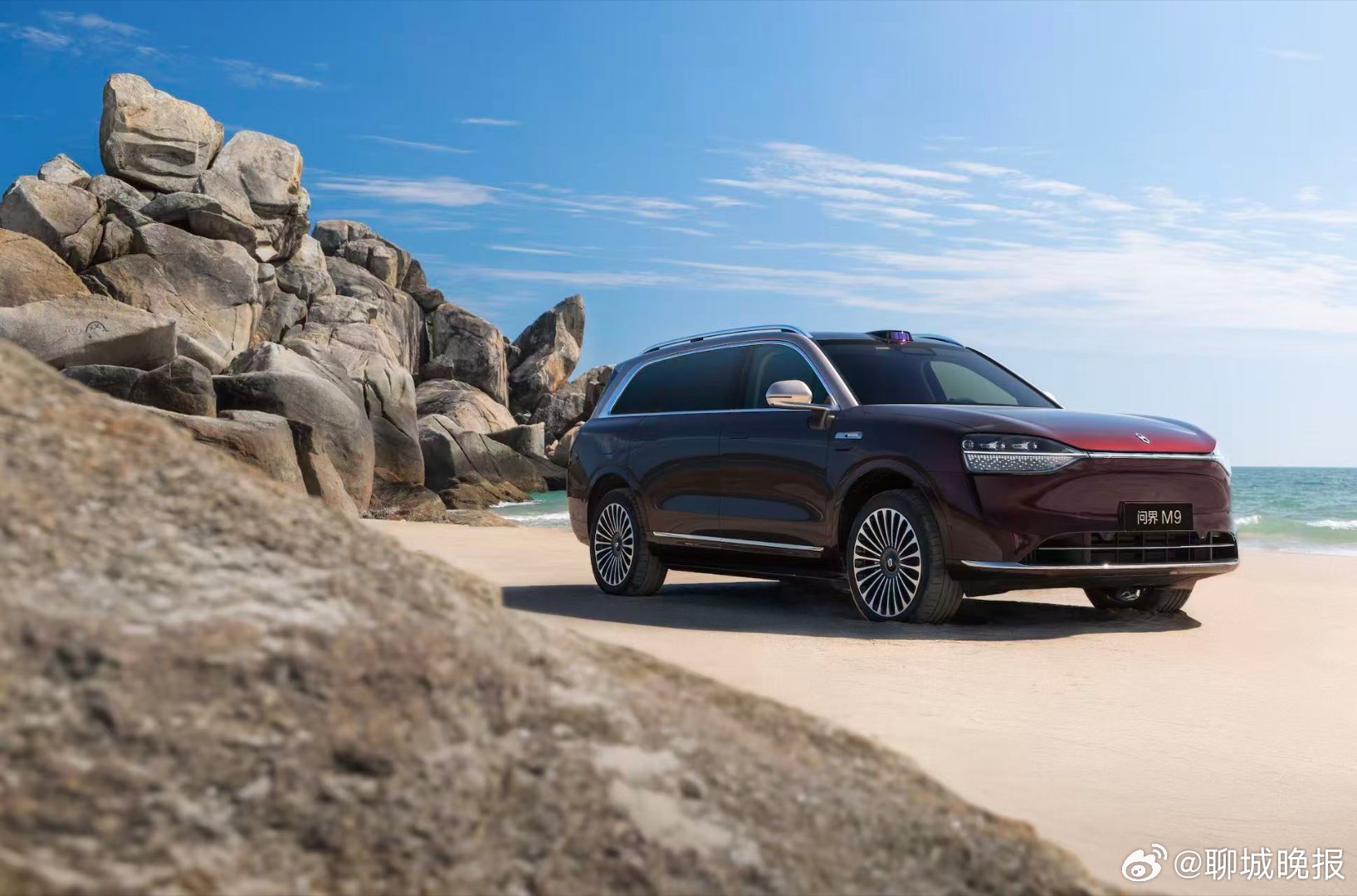 问界M9星光之夜盛典展现中国高端智能汽车实力