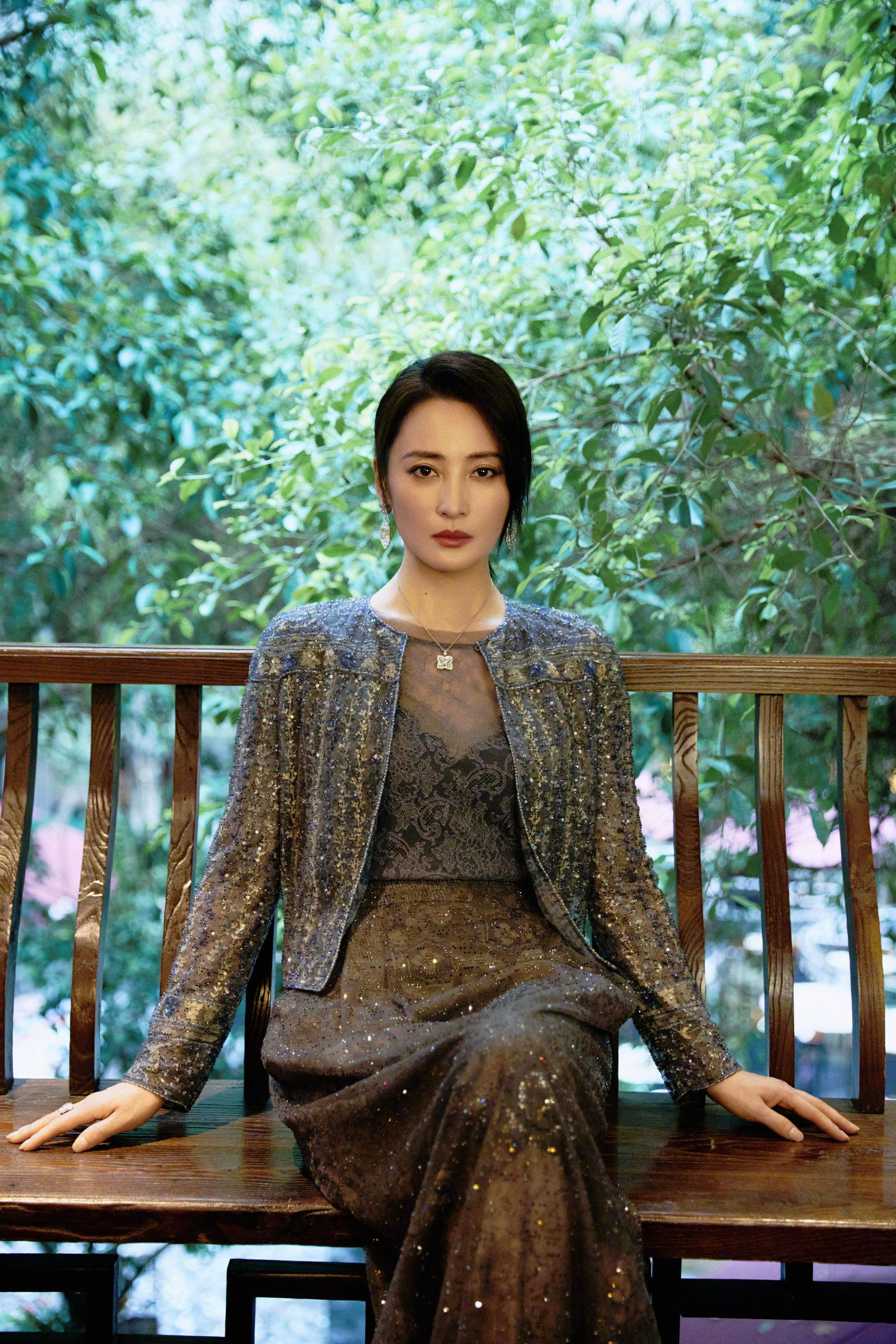 蒋勤勤50岁状态惊艳，逆龄生长引赞叹