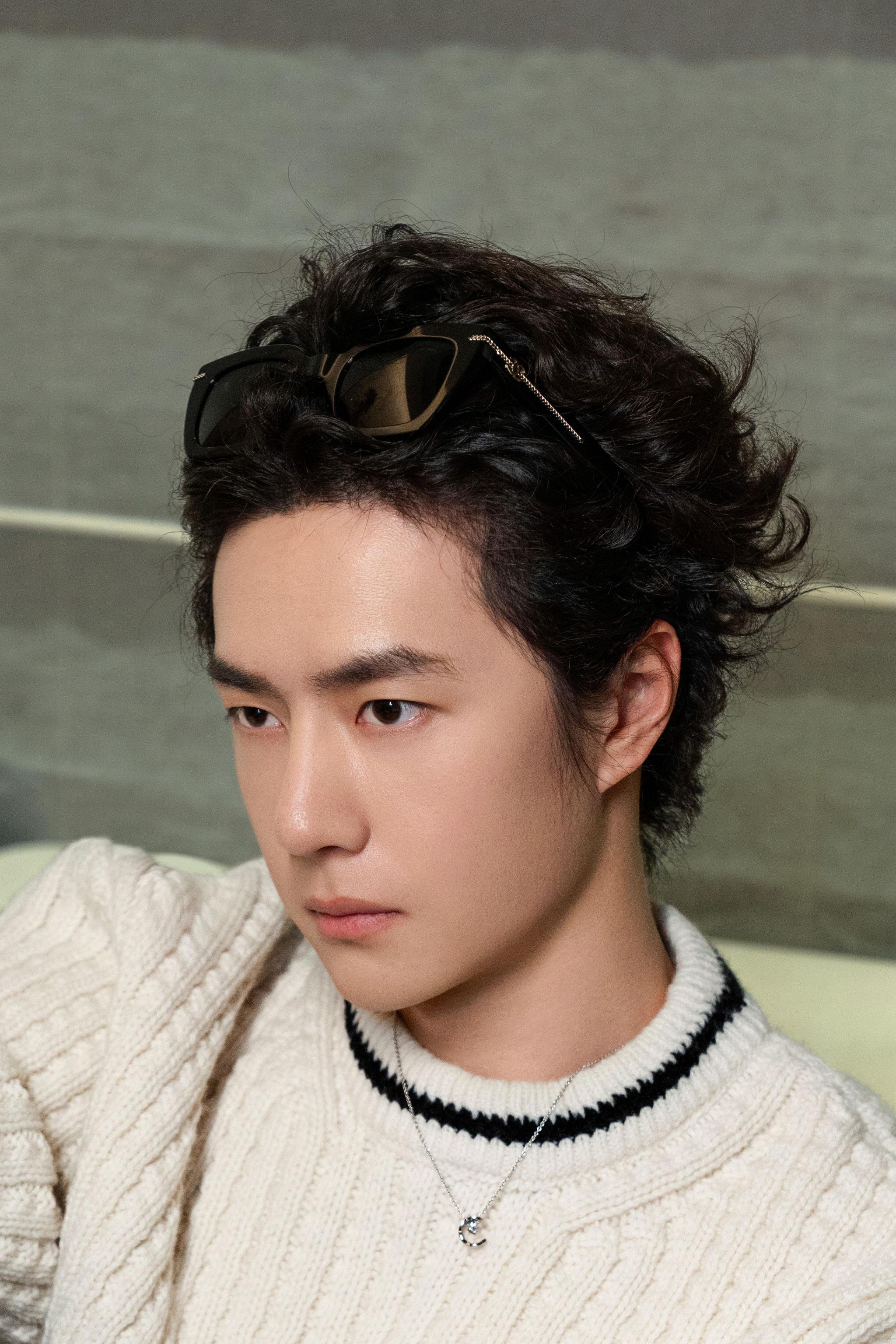 王一博代言香奈儿COCO CRUSH系列