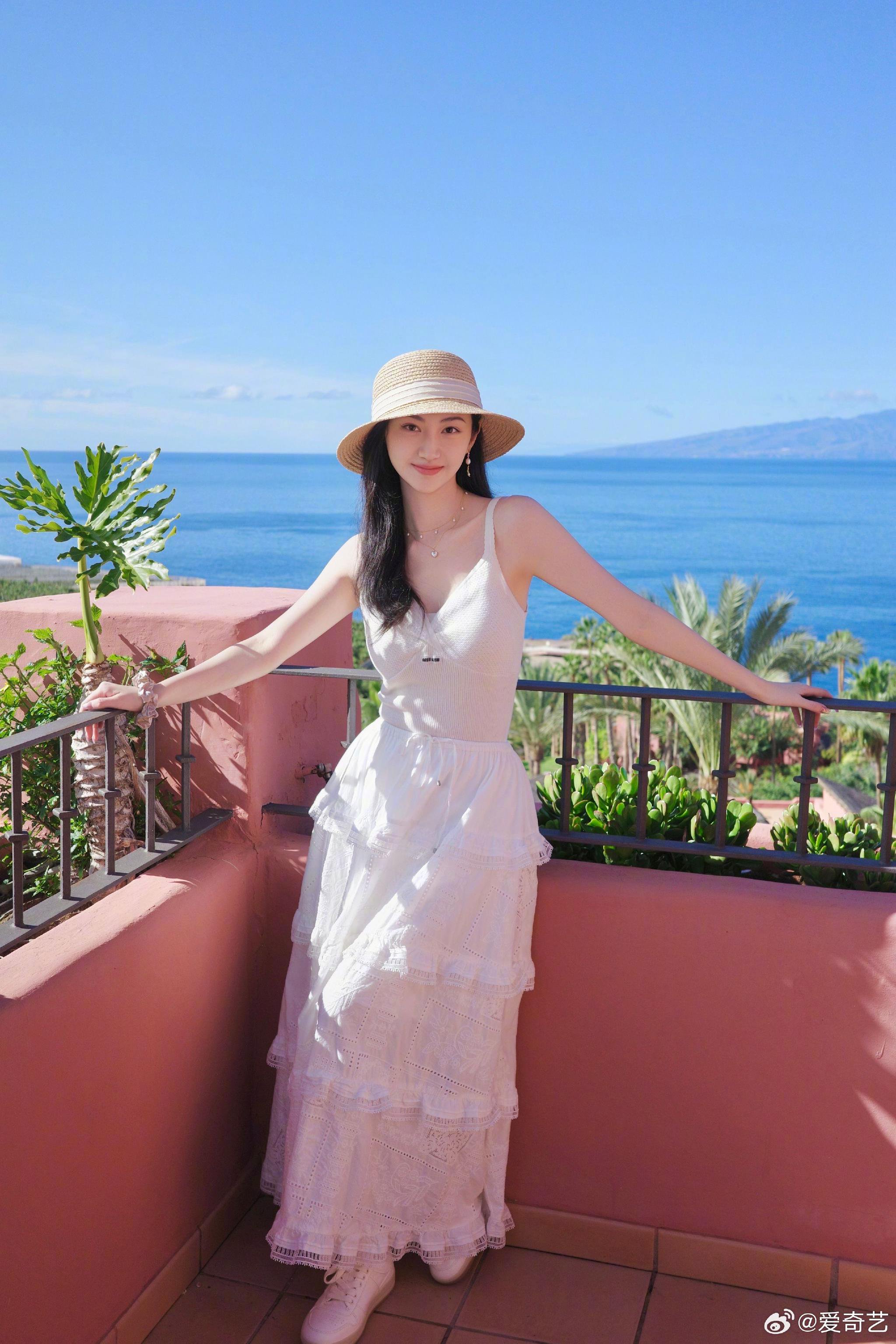 景甜早安问候引粉丝互动