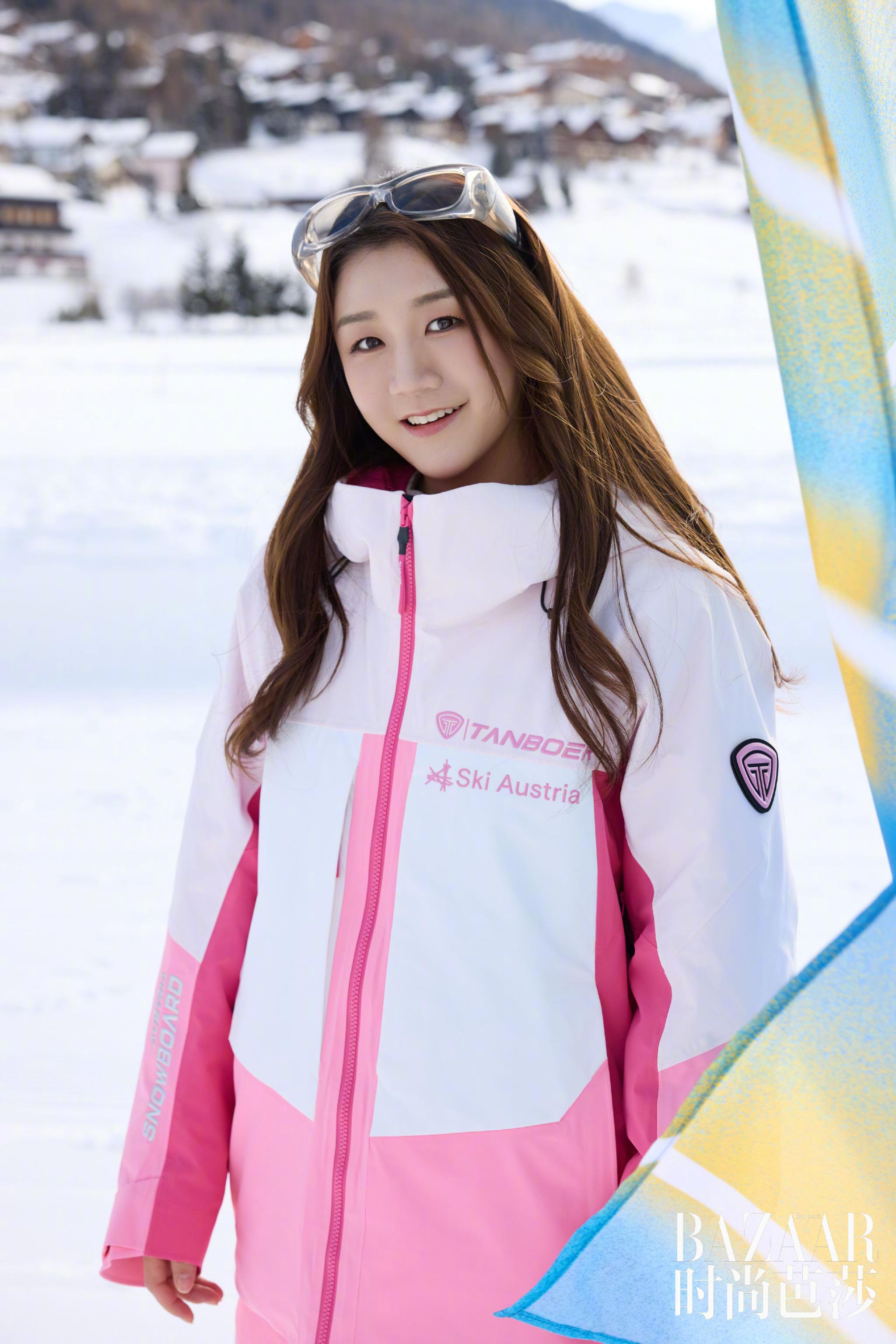 陈梦穿坦博尔滑雪服亮相米兰冬奥会