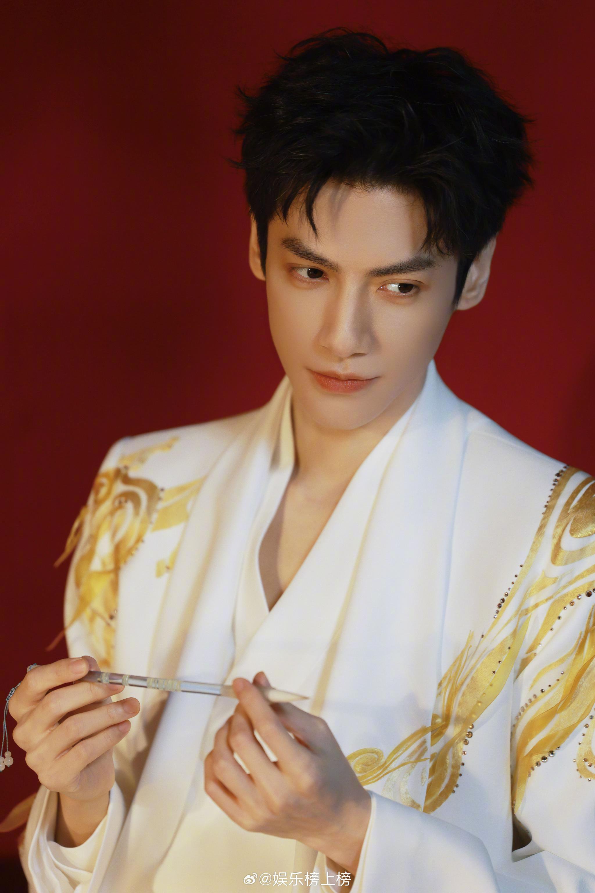 罗云熙首登央视春晚，新春大片发布