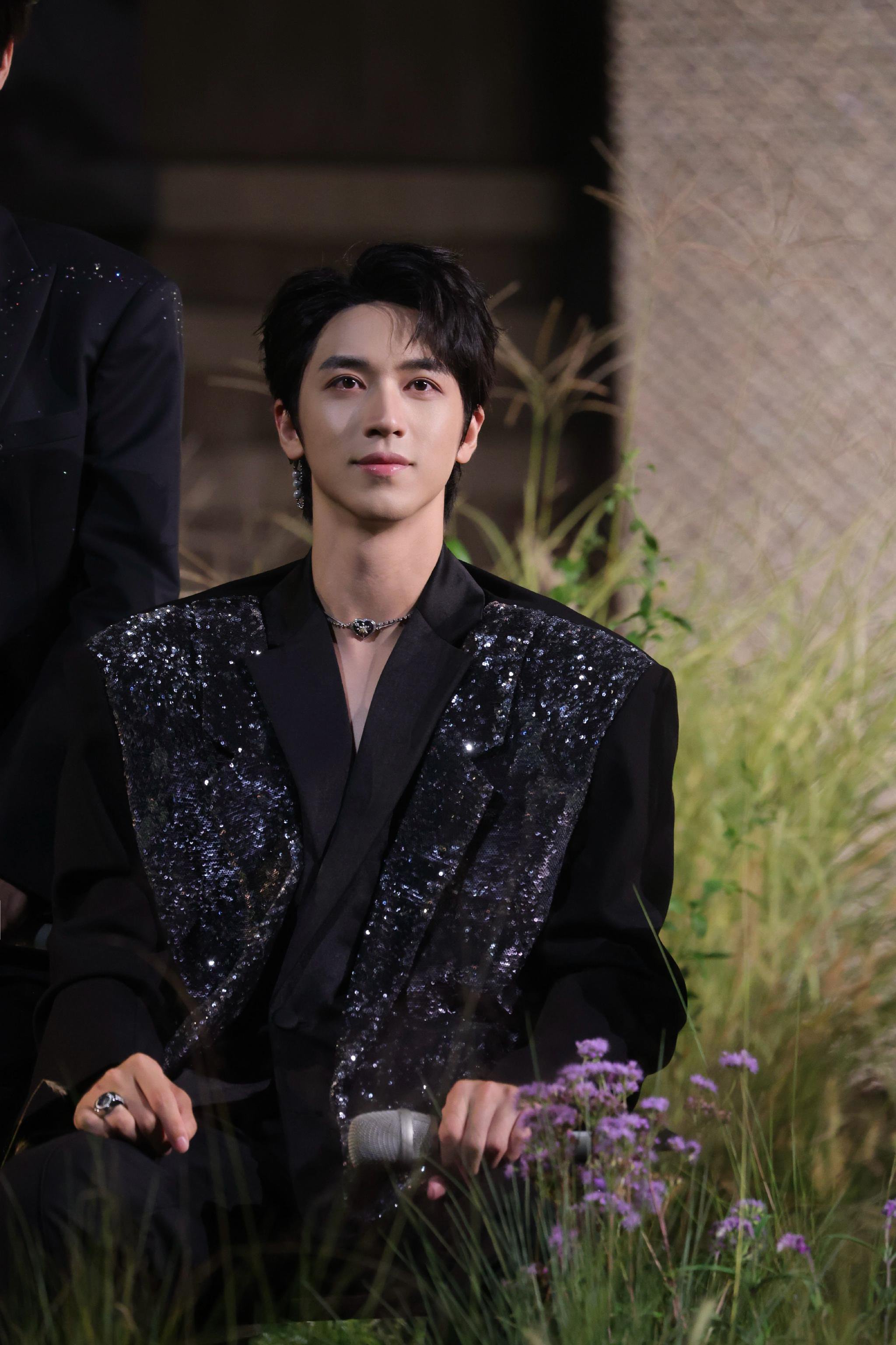 许魏洲加盟PROME战队亮相2025终极诞生夜