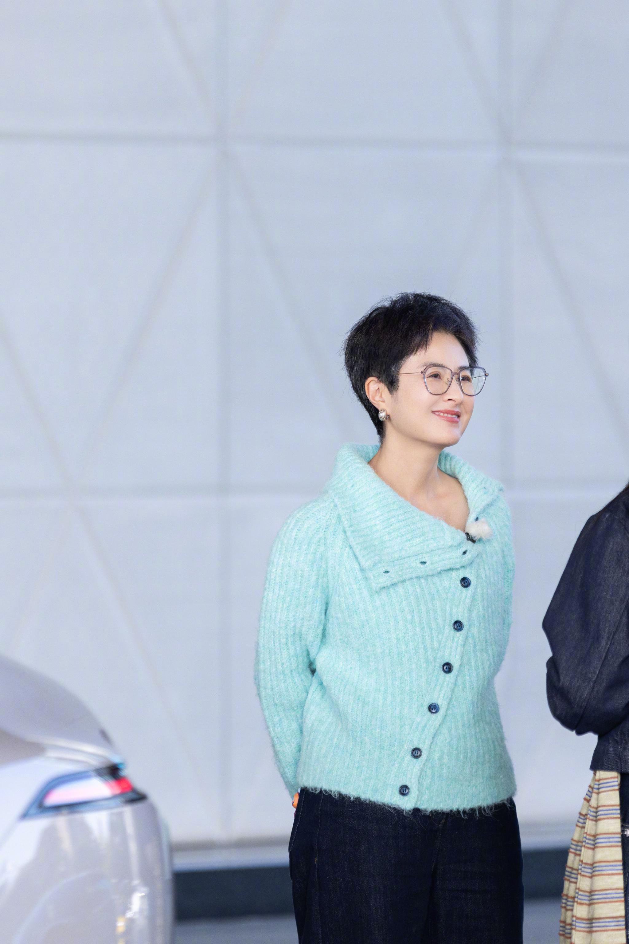 苏有朋袒露成长心路，今日12:30湖南卫视《背后》播出