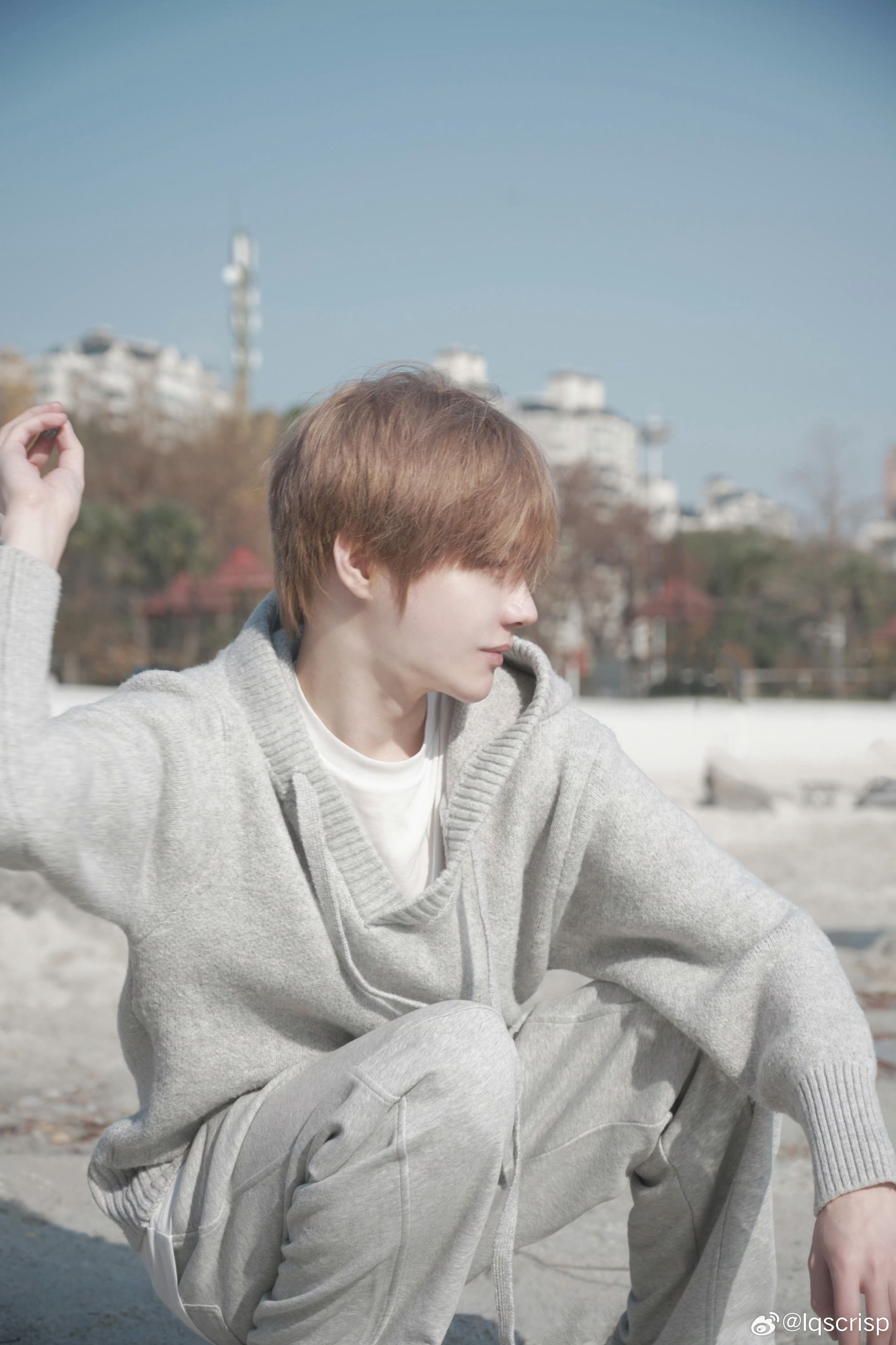 lqscrisp晒冬至照配文哪吒嘟嘴表情