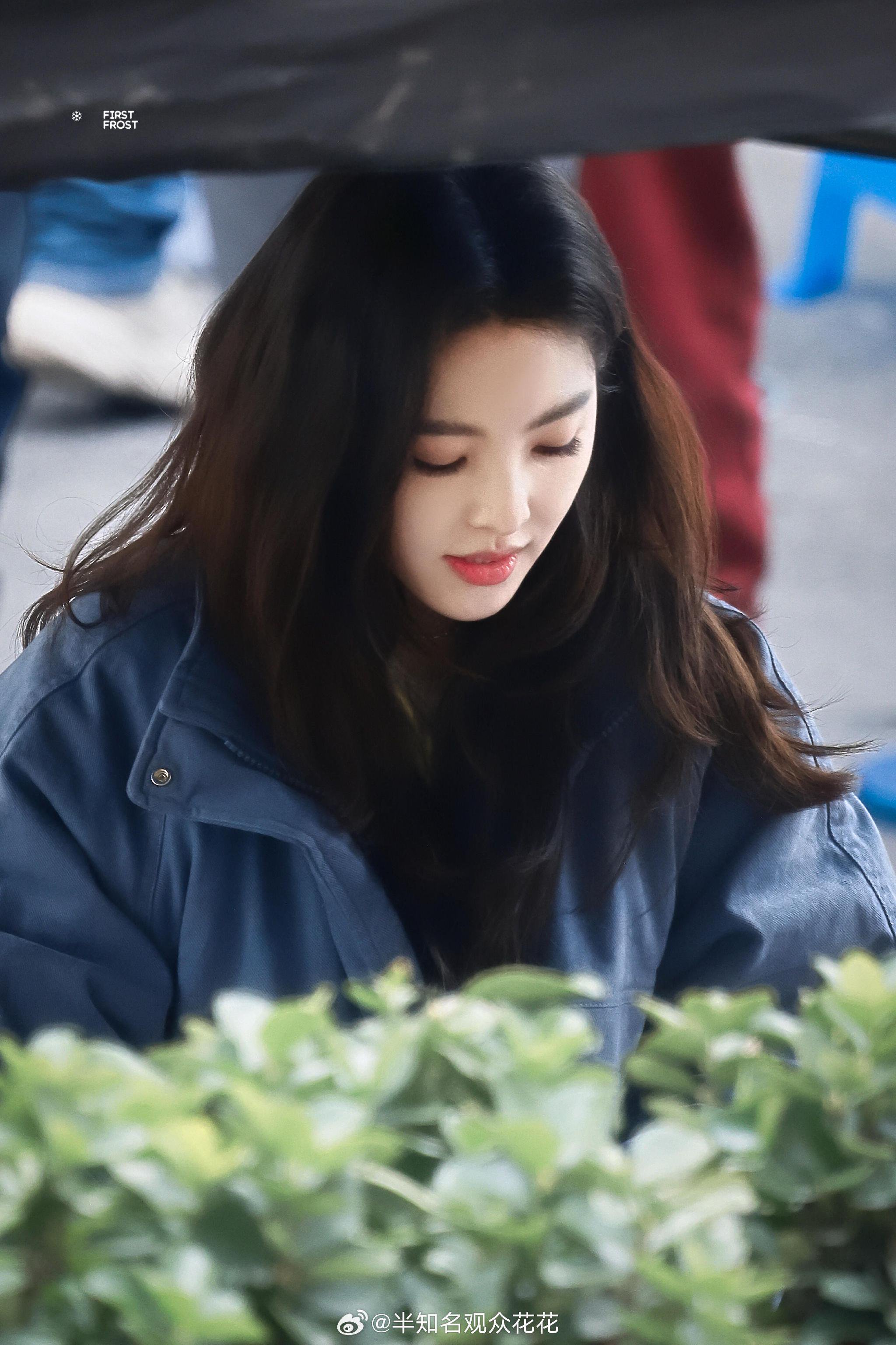 章若楠新剧饰演制片人，路透曝光