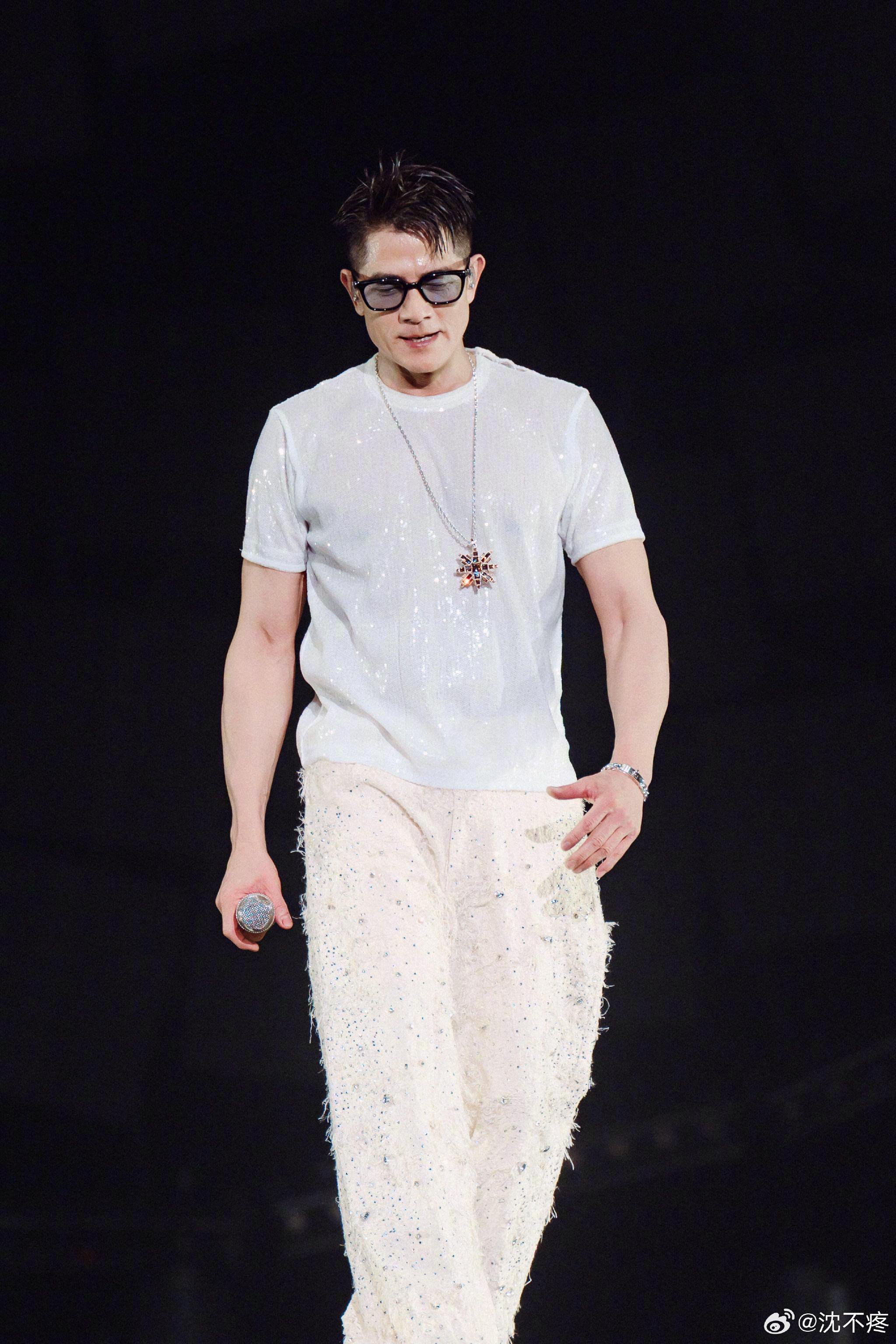 郭富城经纪人关注王一博，两人或将同登春晚