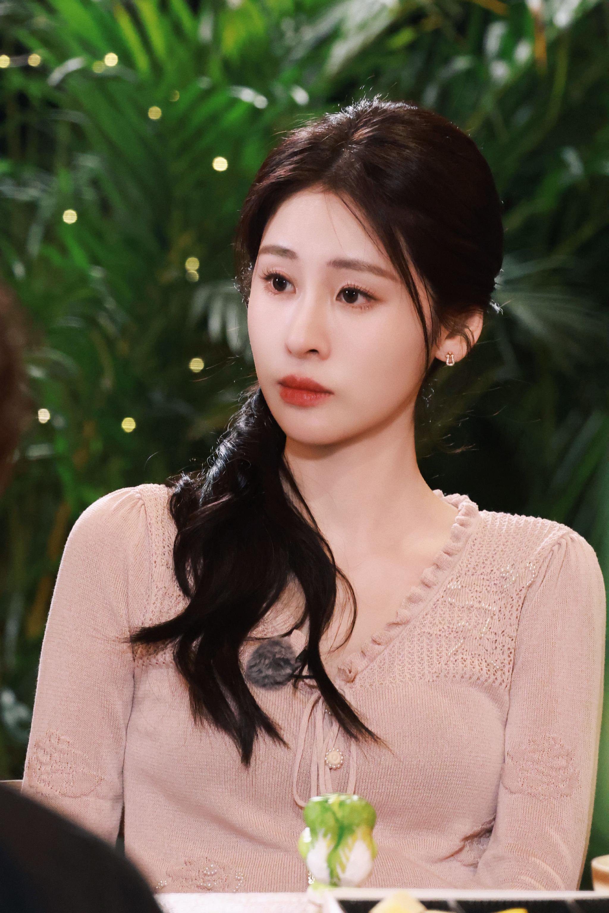 张碧晨元宵节发文祝福粉丝