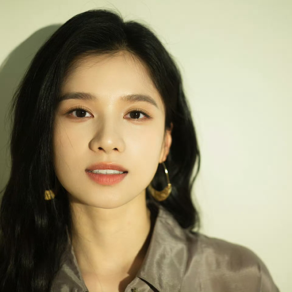 李现镜头下的张婧仪尽显默契