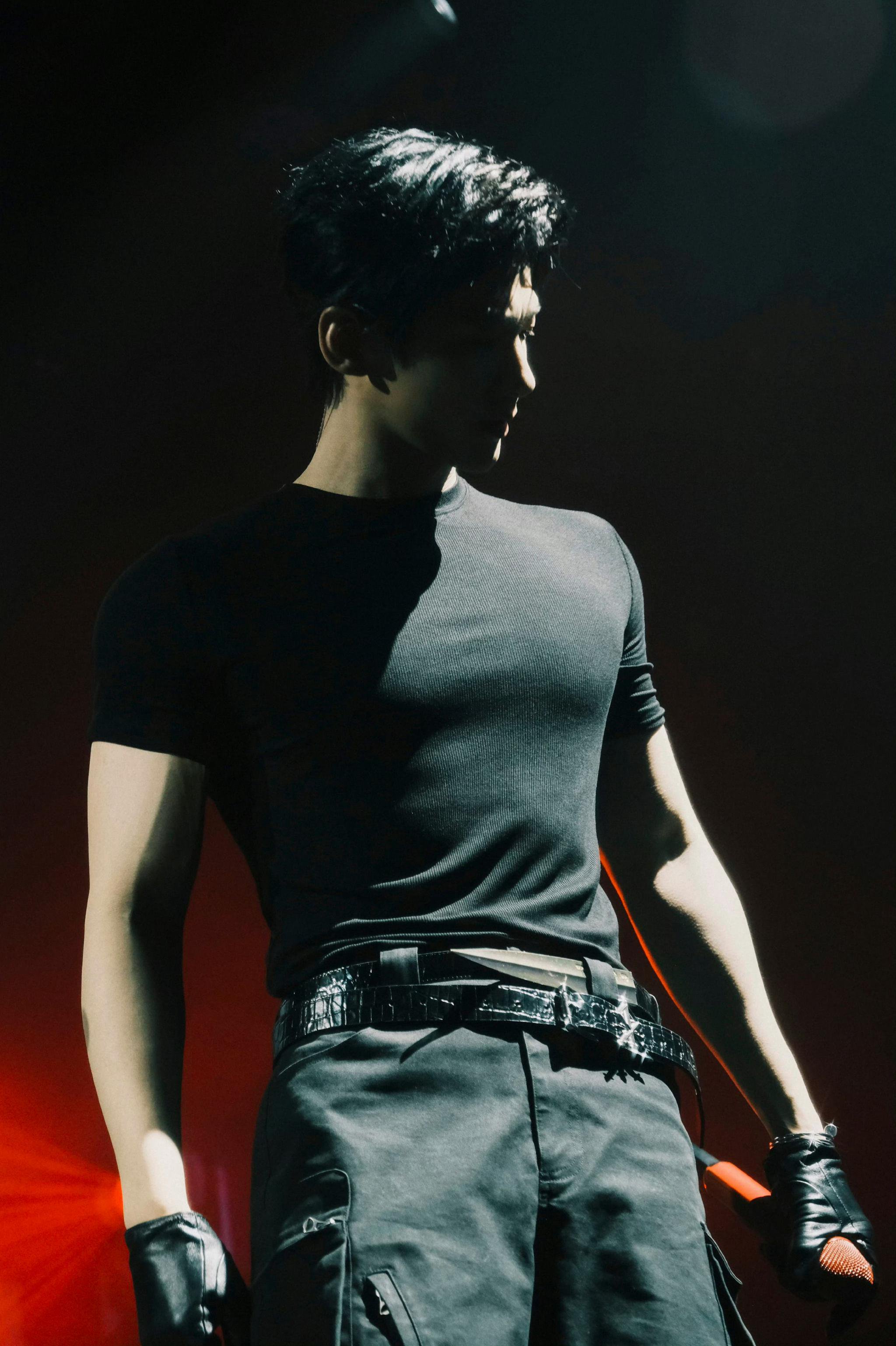 白敬亭1015生日，待播作品《特立独行》引期待