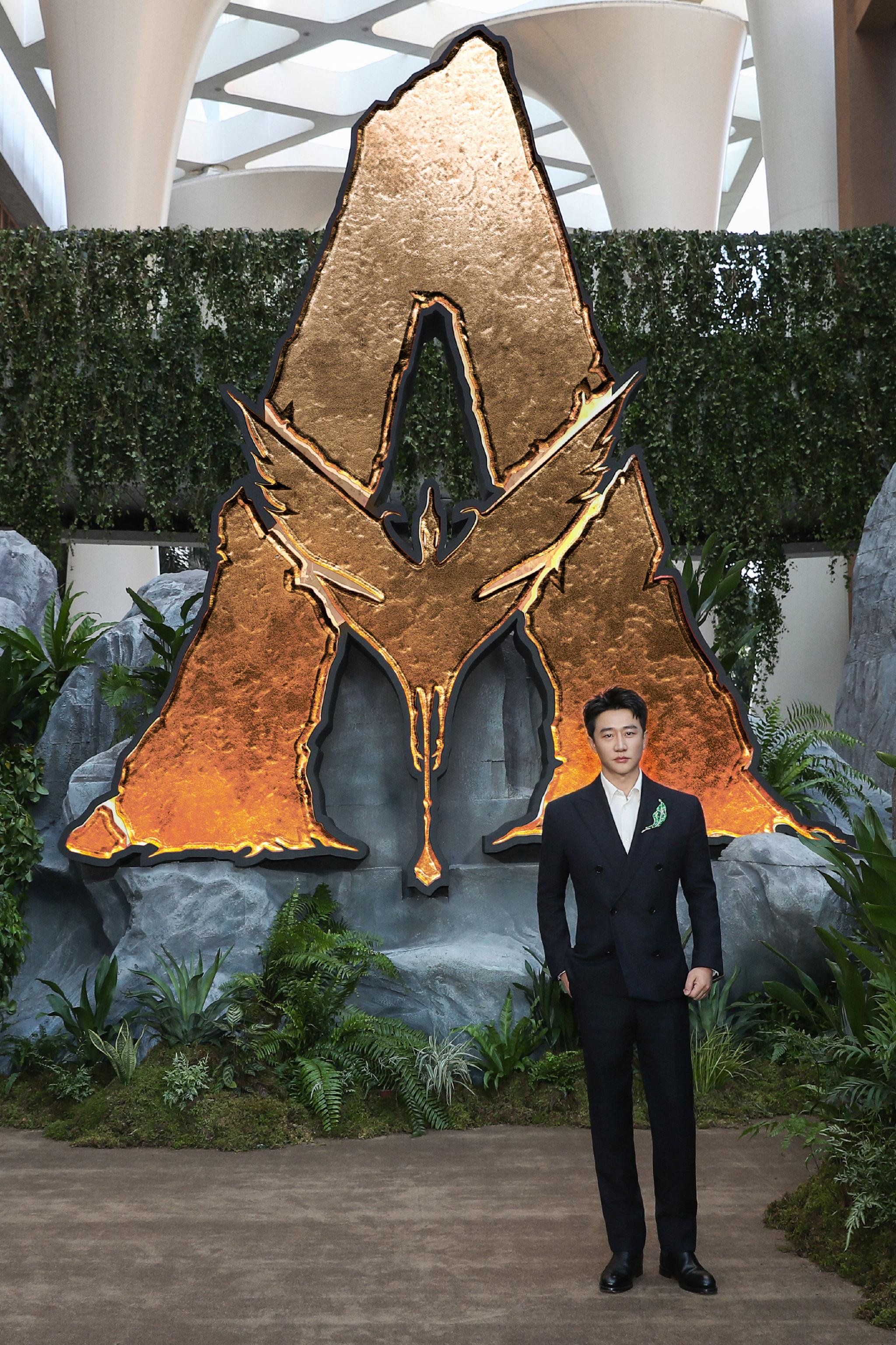 黄轩亮相海南岛电影节阿凡达3首映礼