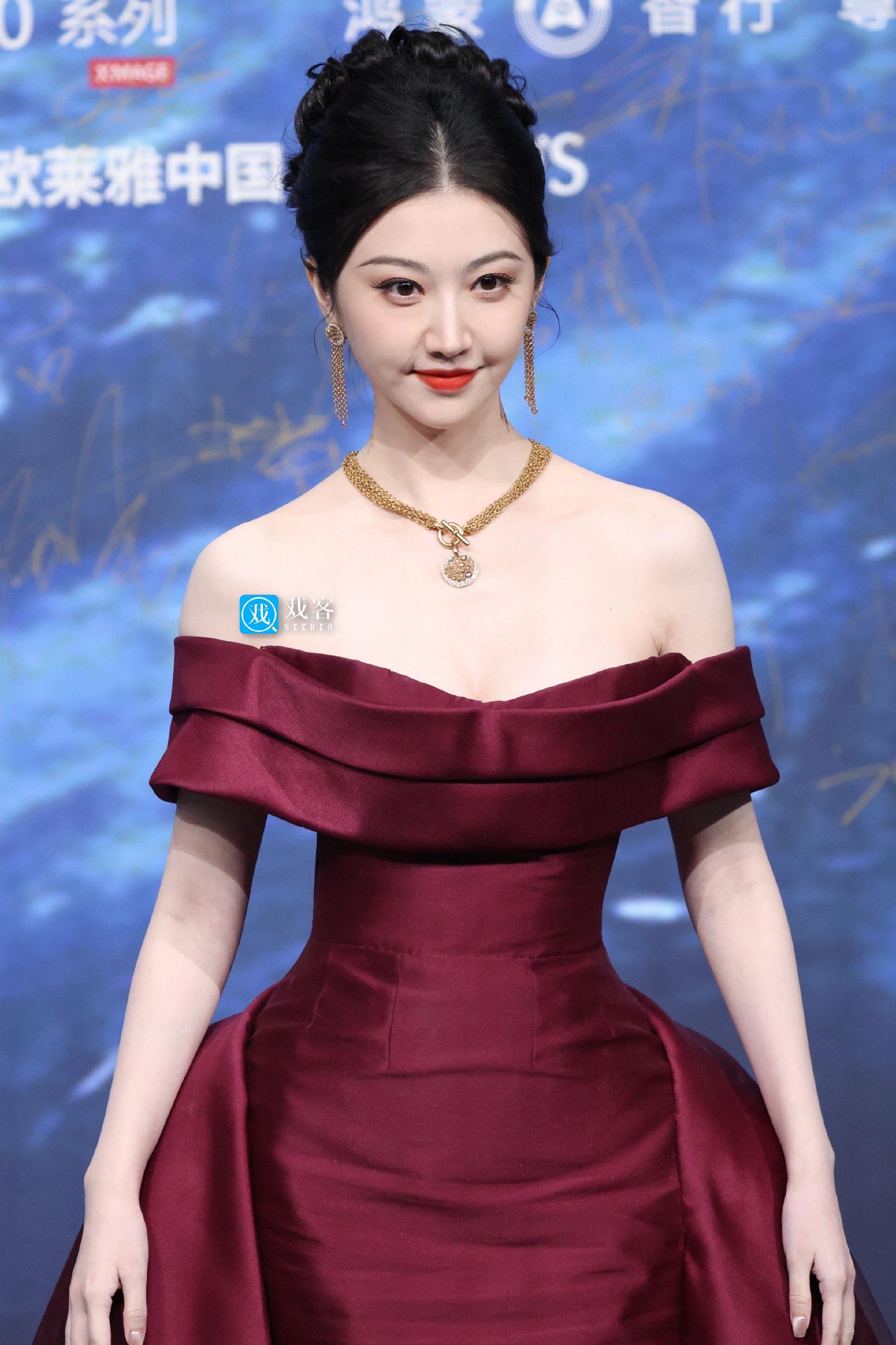 景甜亮相微博之夜红毯，生图状态惊艳