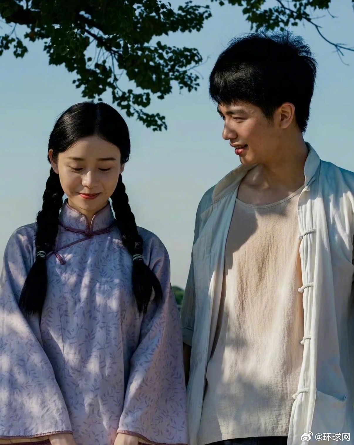 影视剧中藏不住的爱意盘点，周冬雨窦骁等演绎心动瞬间