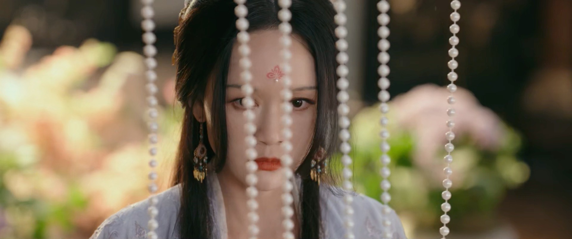 陈乔恩《山河枕》长公主造型曝光