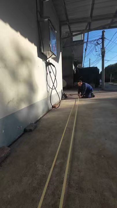 新手停车难售后驱车50分钟上门画线