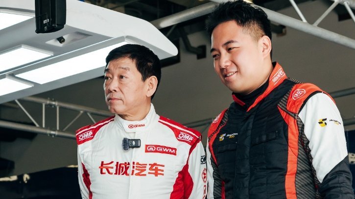 魏建军宣布长城明年推出V8混动超跑及GT3赛车