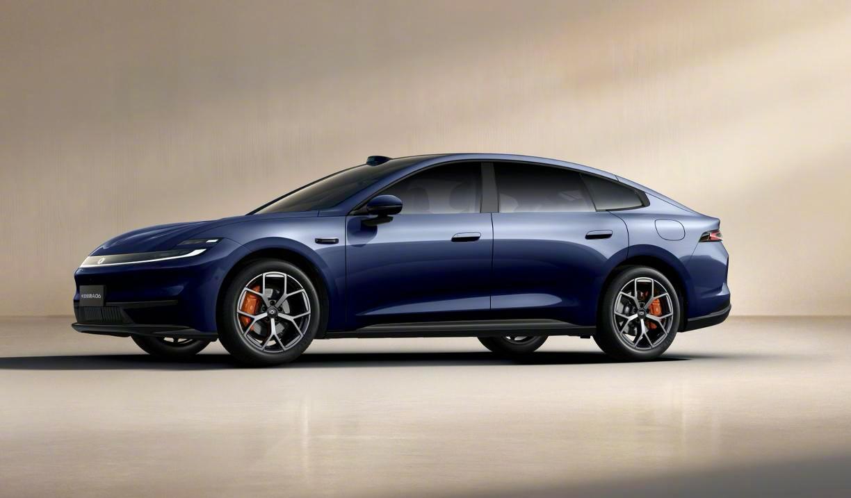 长安启源A06增程版上市，标配按摩冰箱售13.99万