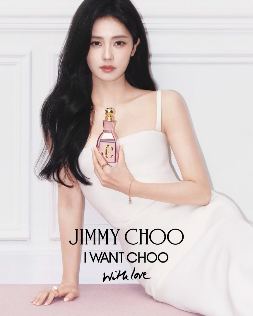 白鹿出任JIMMY CHOO香水代言人