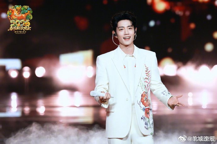 四大卫视春晚落幕，肖战刘宇宁等明星表演引热议
