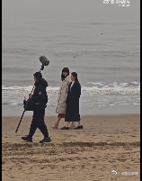 阿那亚偶遇陈梦李艾同框